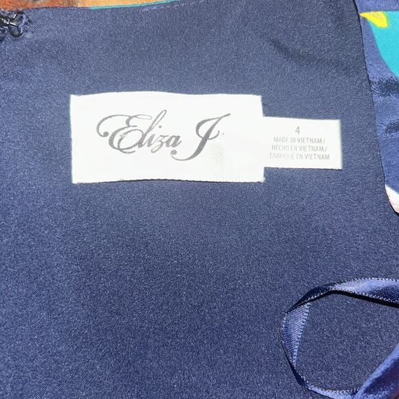 Eliza J Floral Faux wrap dress Size 4 - Picture 9 of 12